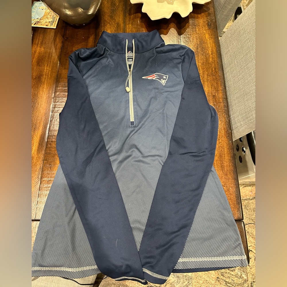 New England Patriots Quarter Zip Women’s Size L